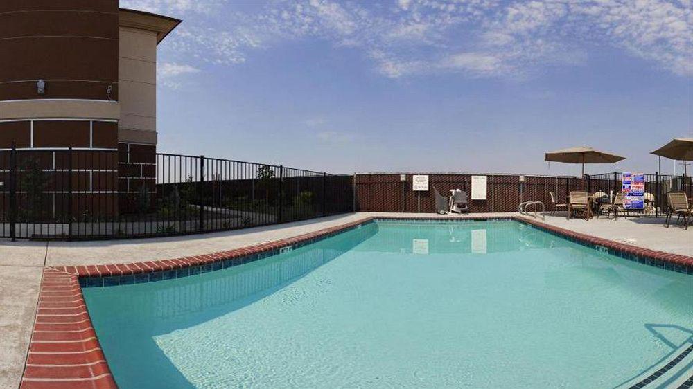Holiday Inn Express & Suites Dinuba West By Ihg Exterior photo