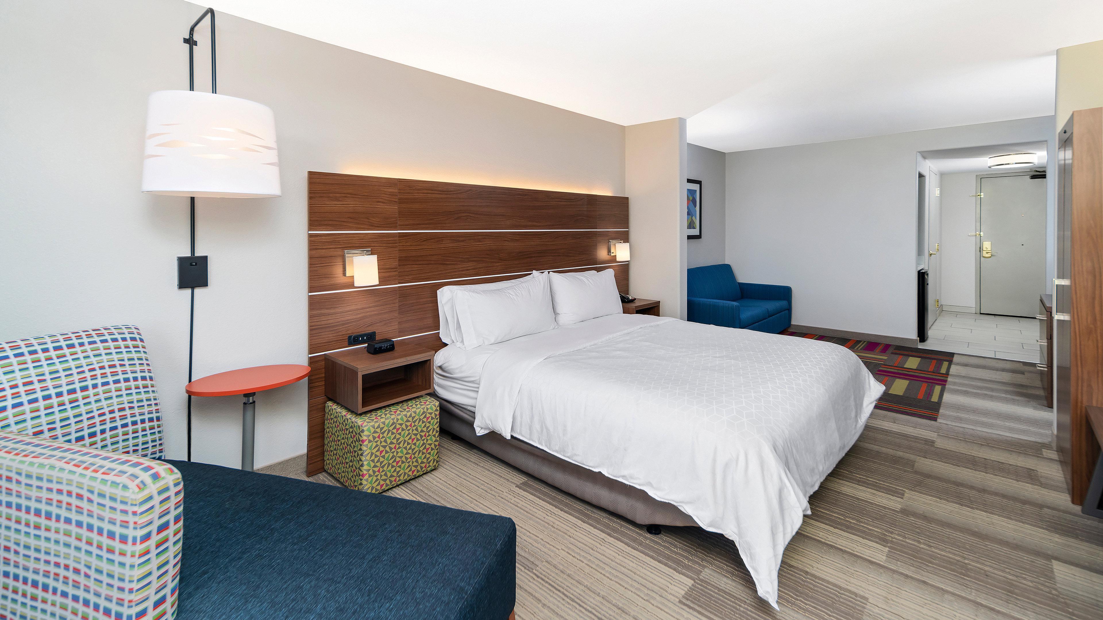 Holiday Inn Express & Suites Dinuba West By Ihg Exterior photo