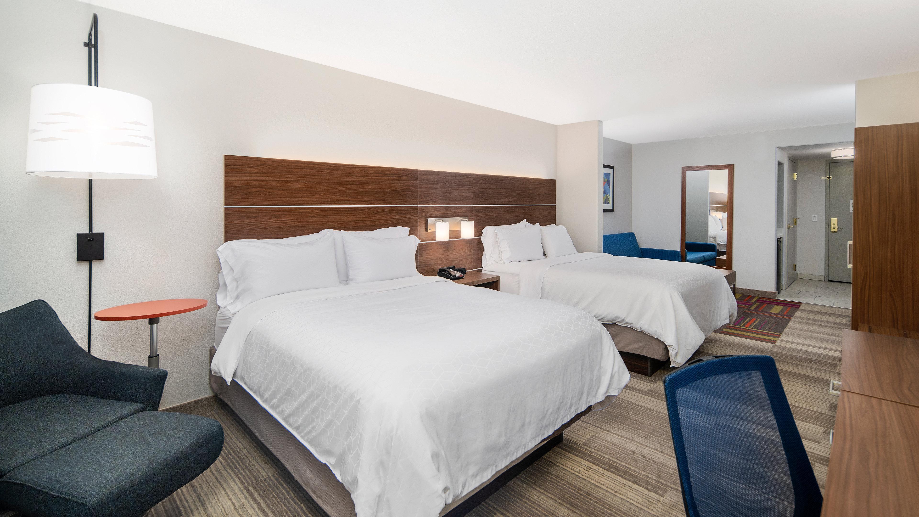 Holiday Inn Express & Suites Dinuba West By Ihg Exterior photo