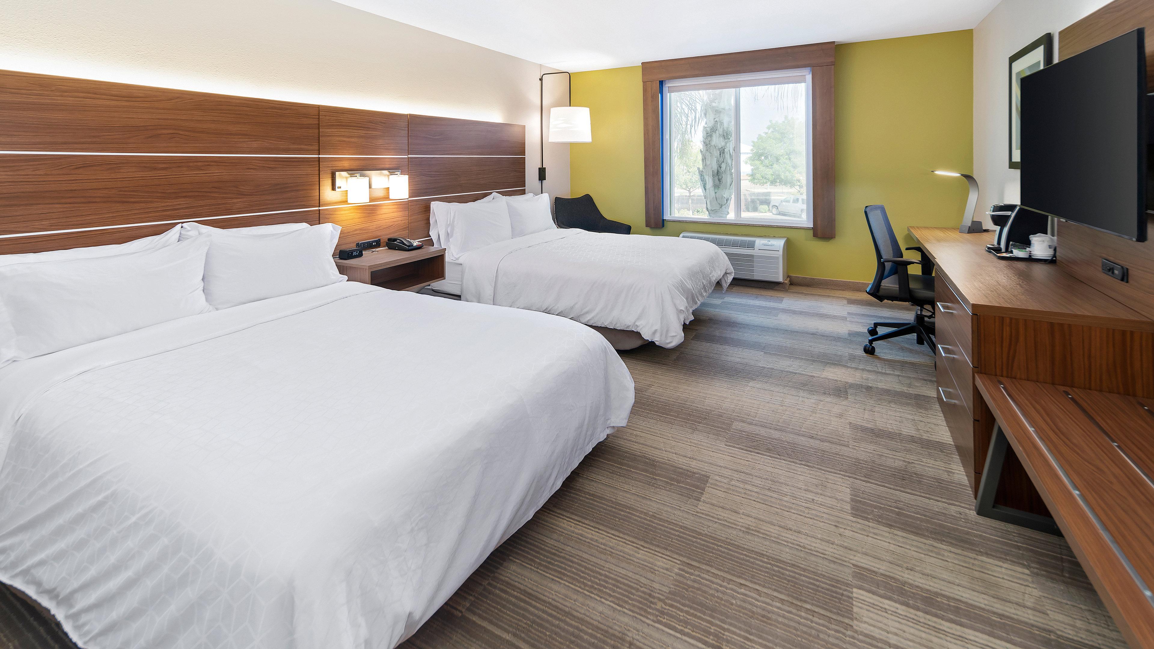 Holiday Inn Express & Suites Dinuba West By Ihg Exterior photo