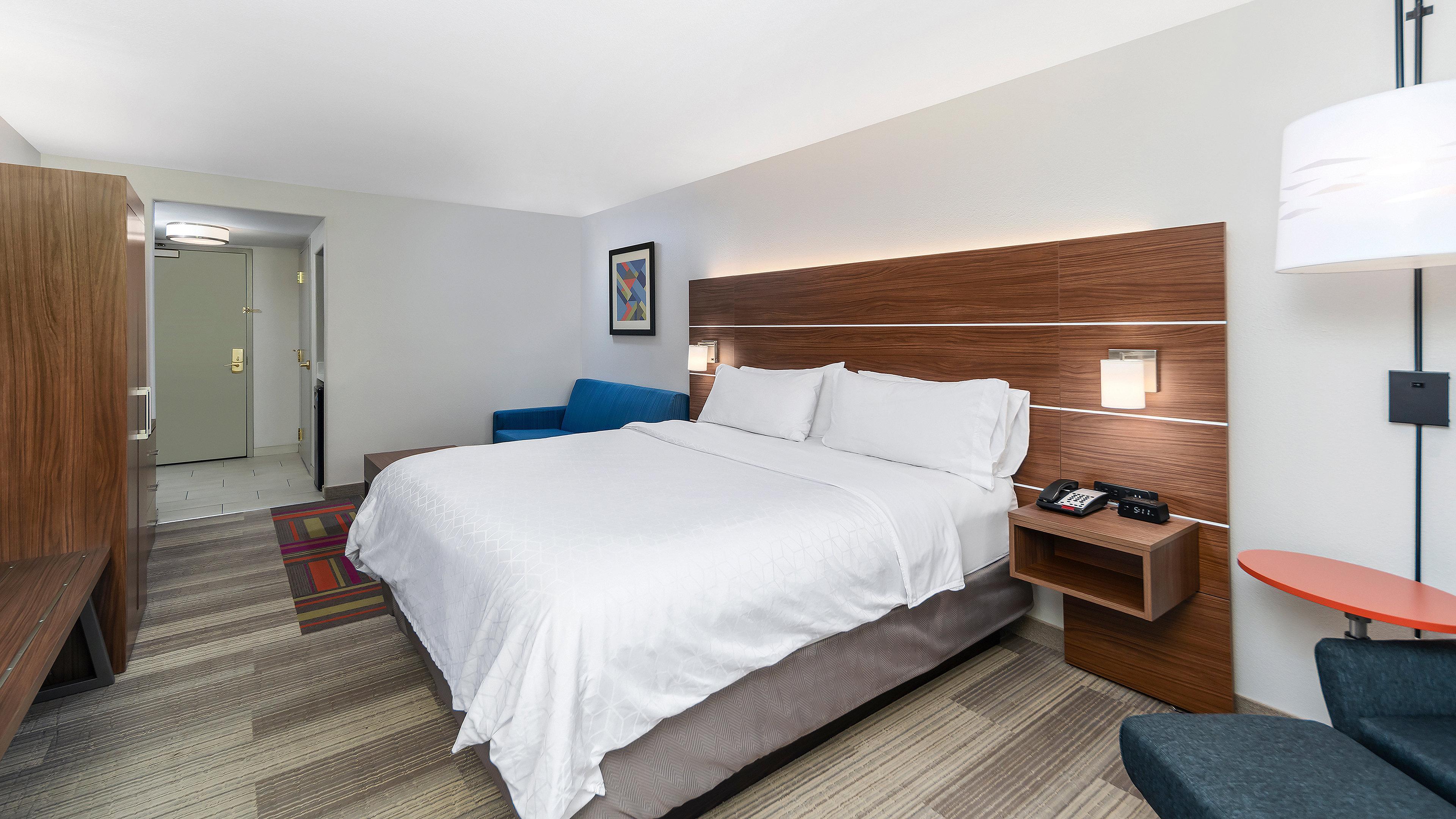 Holiday Inn Express & Suites Dinuba West By Ihg Exterior photo