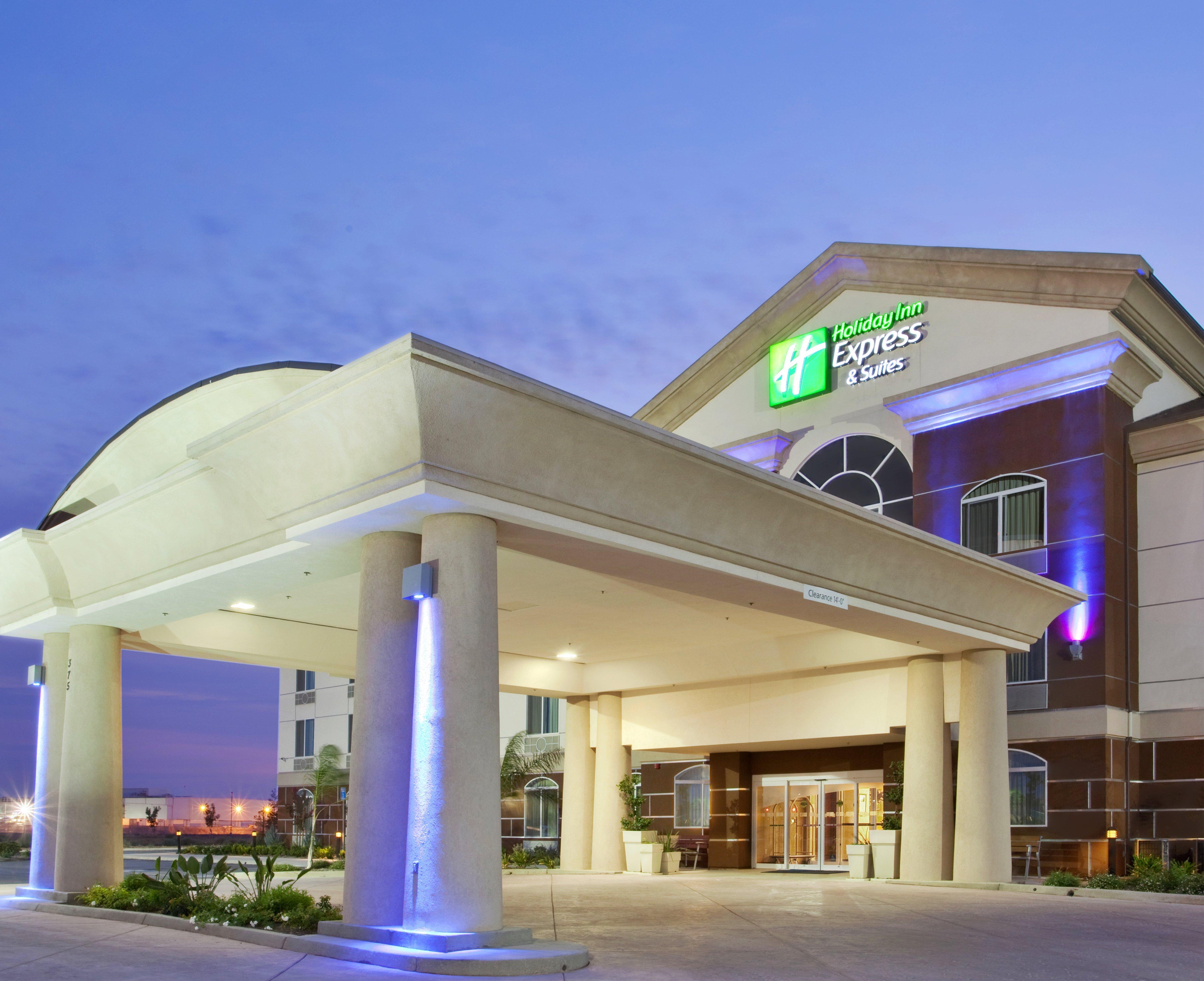 Holiday Inn Express & Suites Dinuba West By Ihg Exterior photo