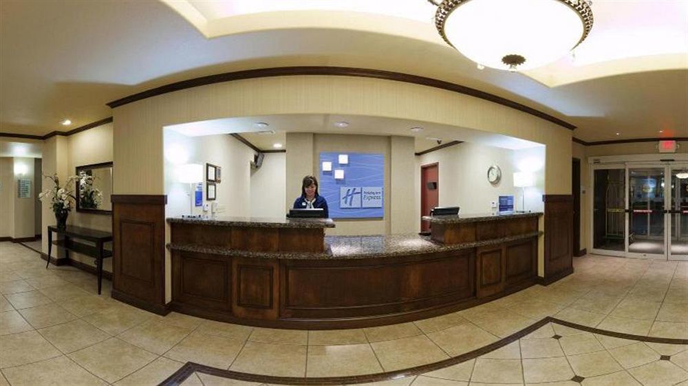 Holiday Inn Express & Suites Dinuba West By Ihg Exterior photo